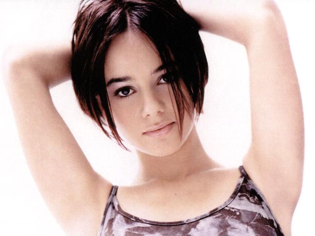 Alizee leaked wallpapers