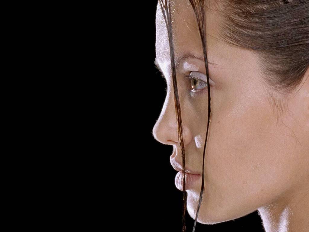 Angelina Jolie leaked wallpapers