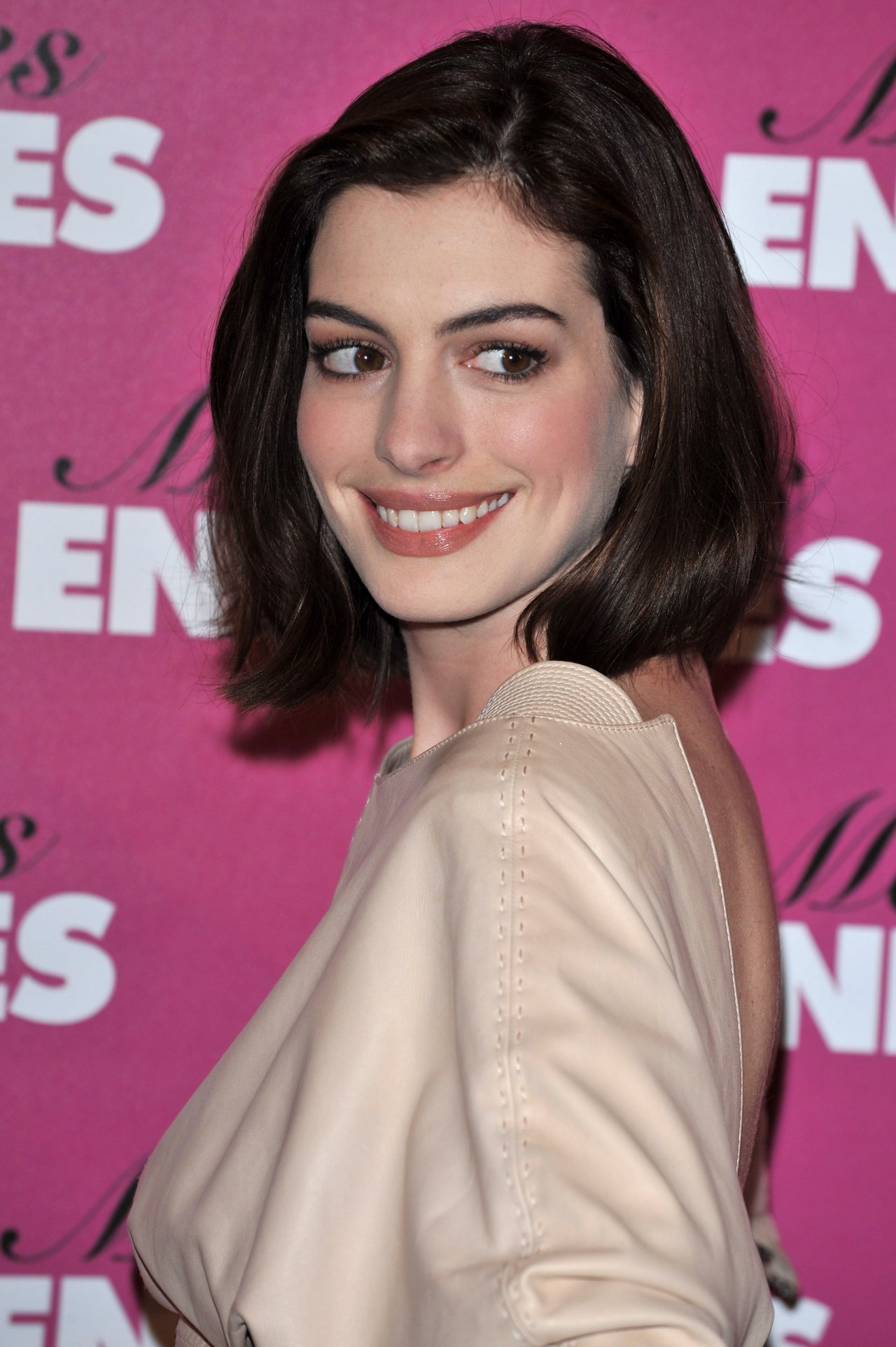 Anne Hathaway leaked wallpapers