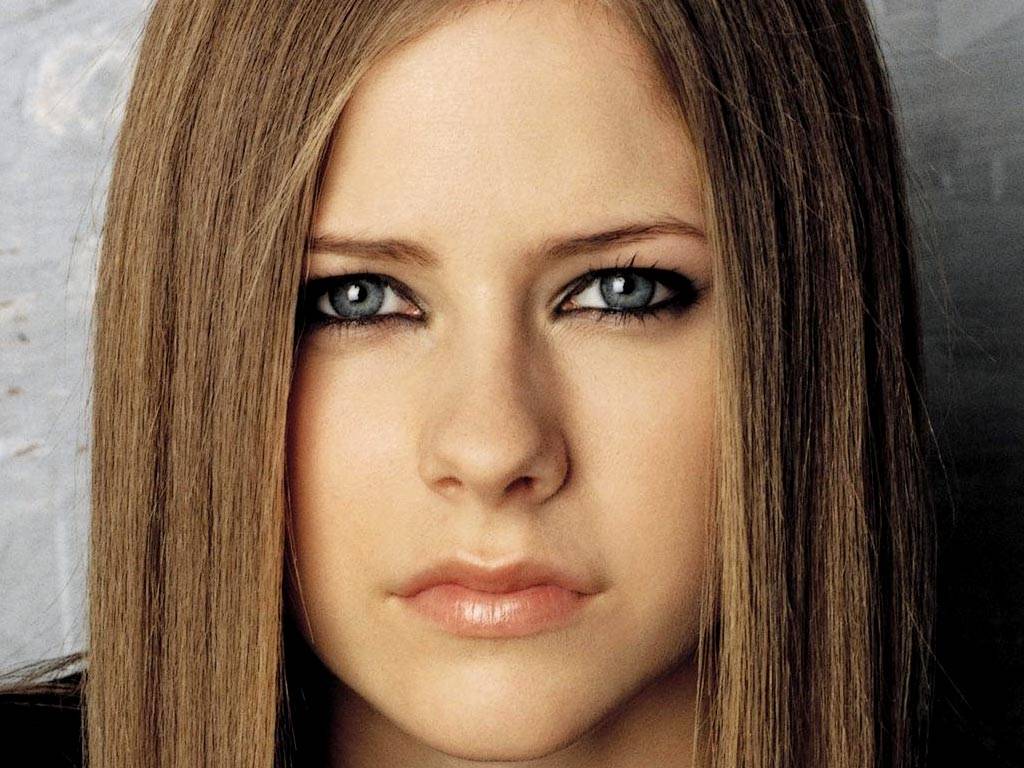 Avril Lavigne leaked wallpapers