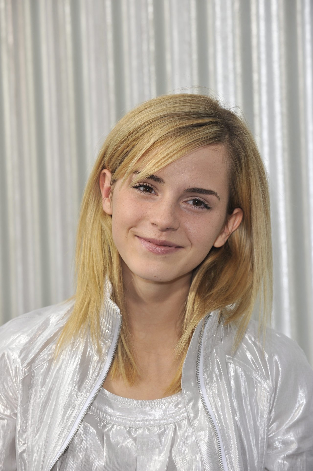 Emma Watson leaked wallpapers