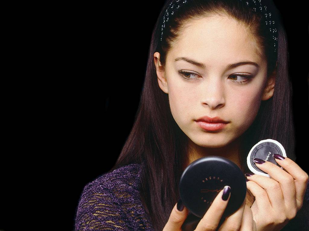 Kristin Kreuk leaked wallpapers