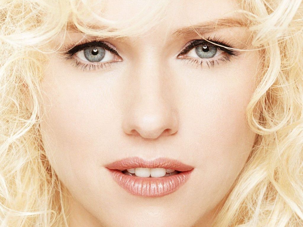 Naomi Watts leaked wallpapers