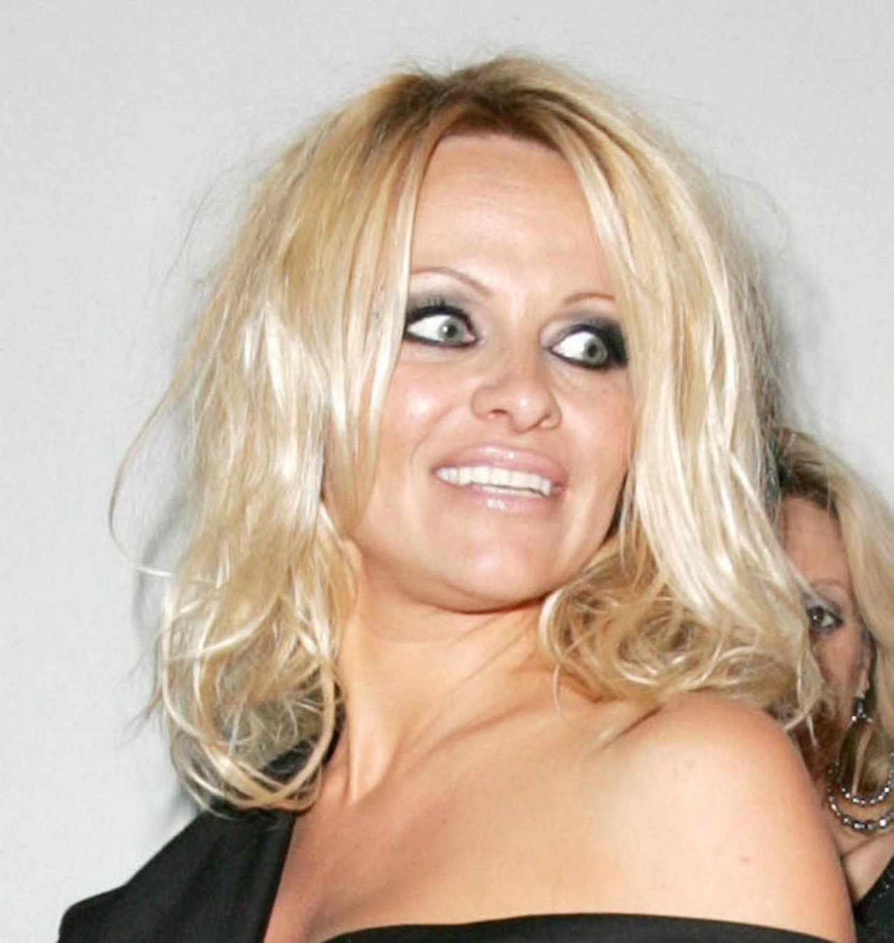 Pamela Anderson Leaked Photos 109444 Best Celebrity Pamela Anderson Leaked Wallpapers