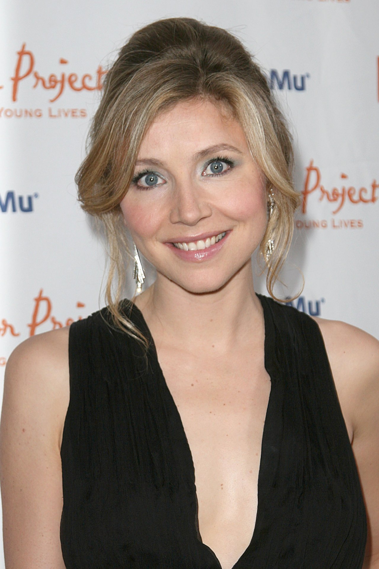 Sarah Chalke leaked wallpapers